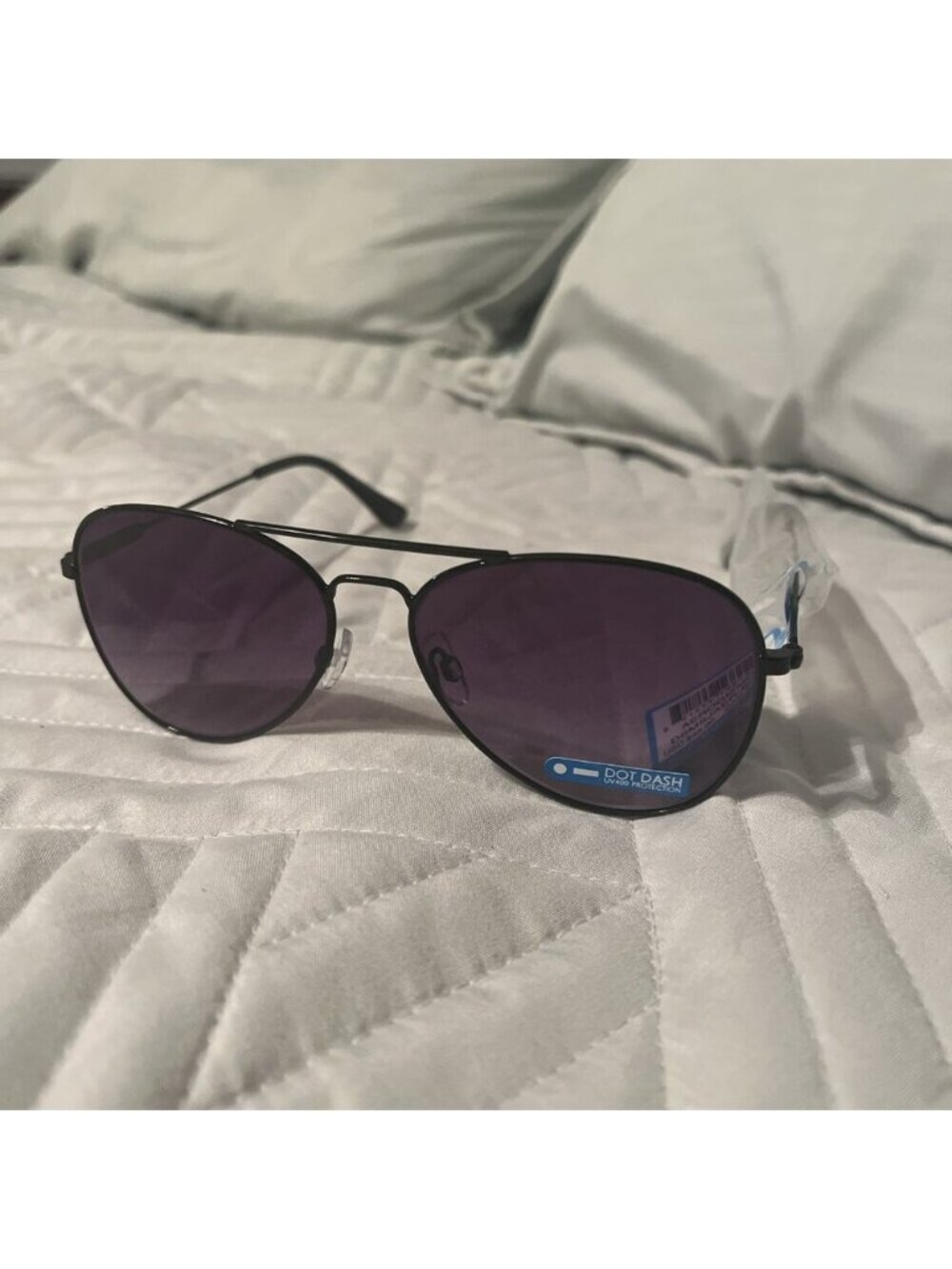 Dot Dash Aerogizmo Unisex Aviator Style Sunglasses - Black